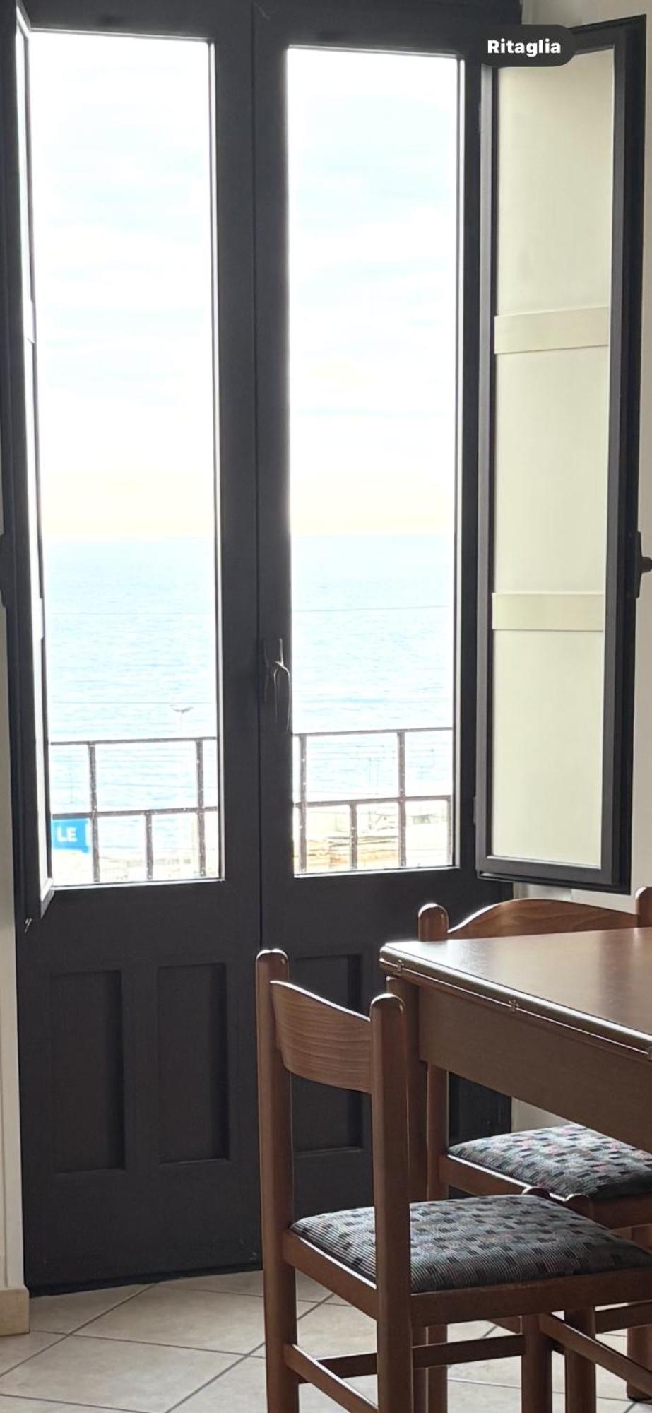 Sea View Apartment Катанія Екстер'єр фото